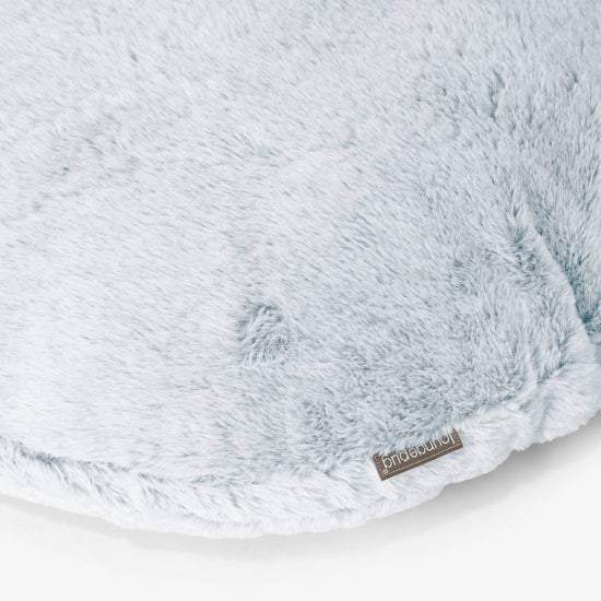 Okrúhly dekoračný poťah na vankúš 50 cm - Falošná králičia kožušina Prašná modrá 02