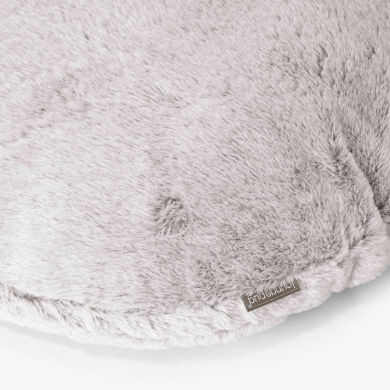 Okrúhly dekoračný poťah na vankúš 50 cm - Falošná králičia kožušina Svetlošedá 02