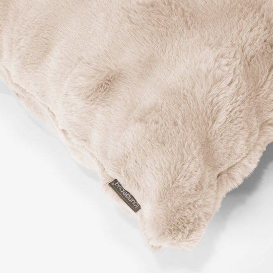 Obdĺžnikový dekoračný poťah na vankúš 35 x 50 cm - Umelá kožušina Bublina Smotanová 02