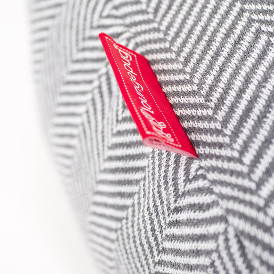 Malá podnožka - Pletené Rybia kosť Šedá 02