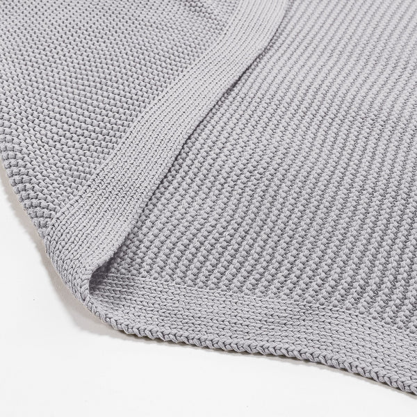 Deka / prikrývka - Ellos pletené Svetlošedá Fabric Close-up Image