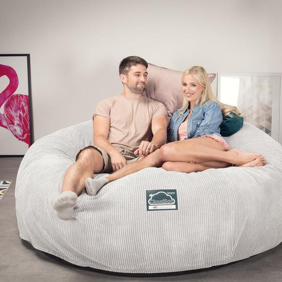 Extra veľká pohovka sedací vak z pamäťovej peny CloudSac 3000 XXL - Pom Pom Slonovinová 02