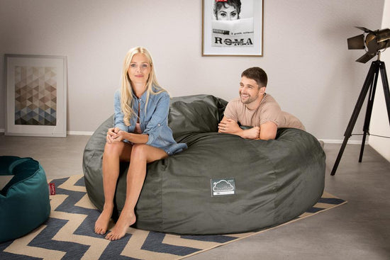 Extra veľká pohovka sedací vak z pamäťovej peny CloudSac 3000 XXL - Zamat Grafitová šedá 02